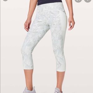 Lululemon crops, worn once, like new!